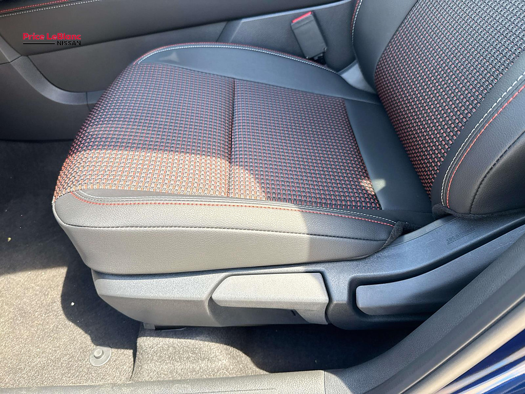 2027 Nissan Kicks SR Deep Blue Pearl at Price LeBlanc Nissan