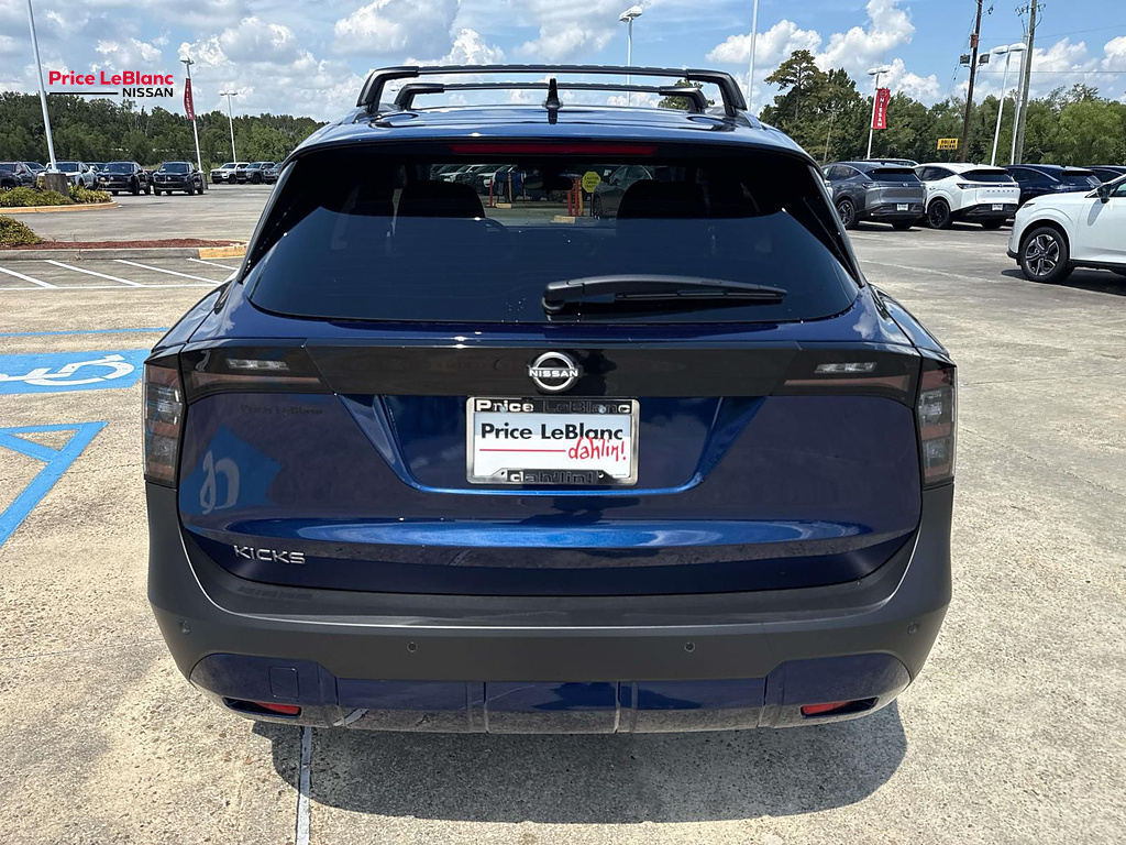 2027 Nissan Kicks SR Deep Blue Pearl at Price LeBlanc Nissan