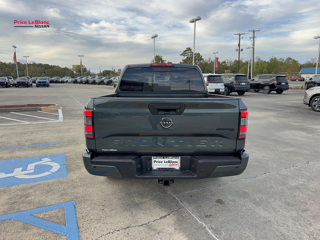 2027 Nissan Frontier photo 8 of 24