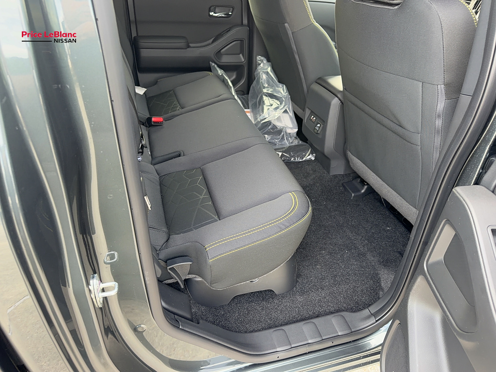 2027 Nissan Frontier photo 15 of 24