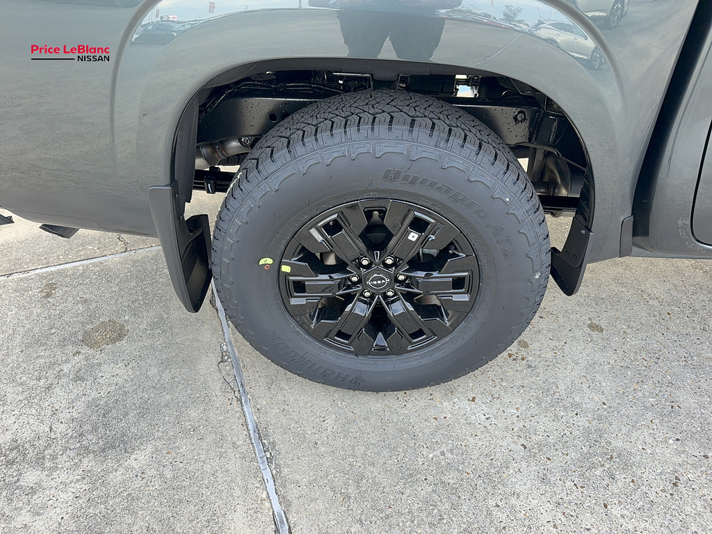 2027 Nissan Frontier photo 11 of 24