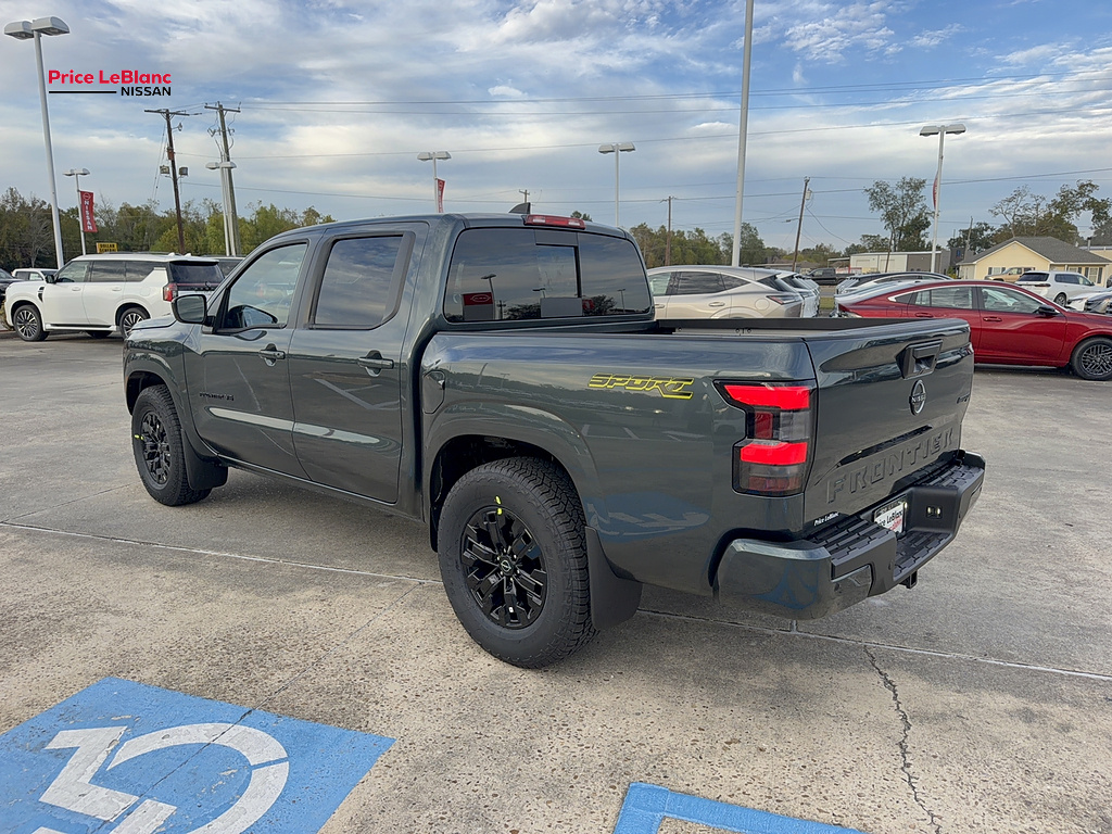 2027 Nissan Frontier photo 7 of 24