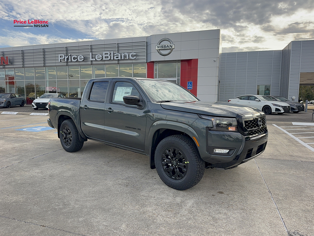 2027 Nissan Frontier photo 3 of 24