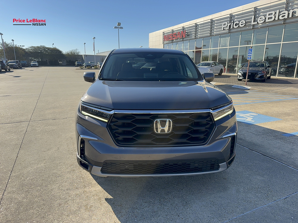 2025 Honda Pilot photo 4 of 20