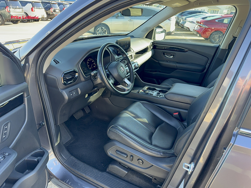 2025 Honda Pilot photo 16 of 20