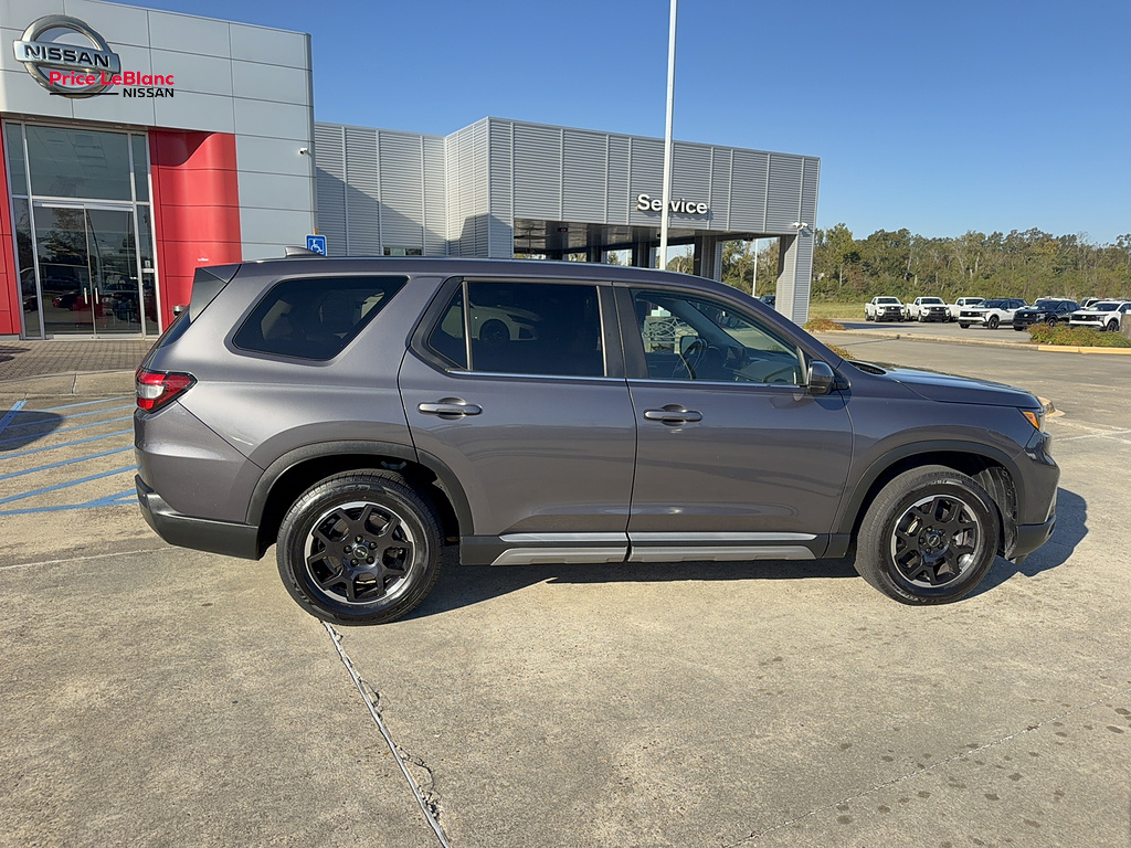 2025 Honda Pilot photo 10 of 20