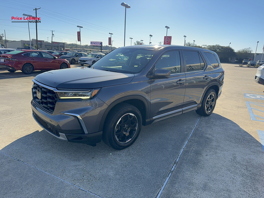 2025 Honda Pilot photo 5 of 20