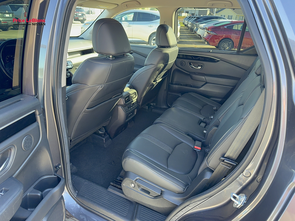 2025 Honda Pilot photo 13 of 20
