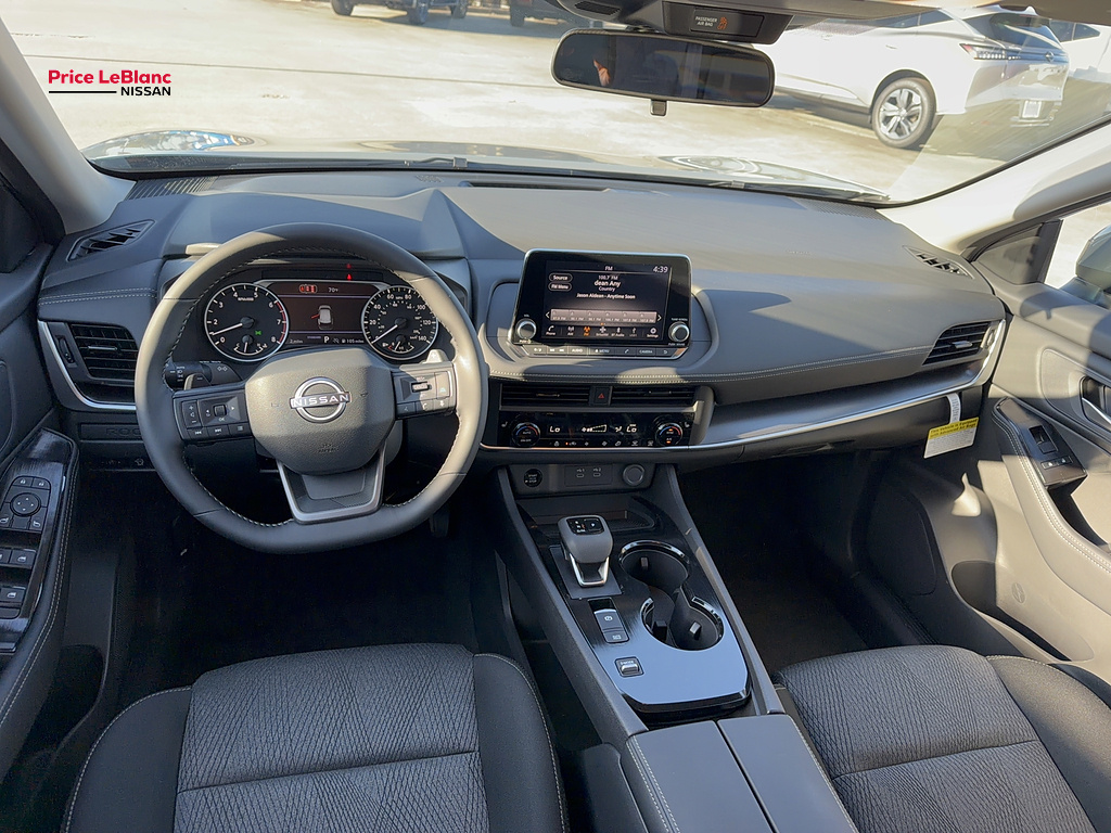 2027 Nissan Rogue photo 19 of 27