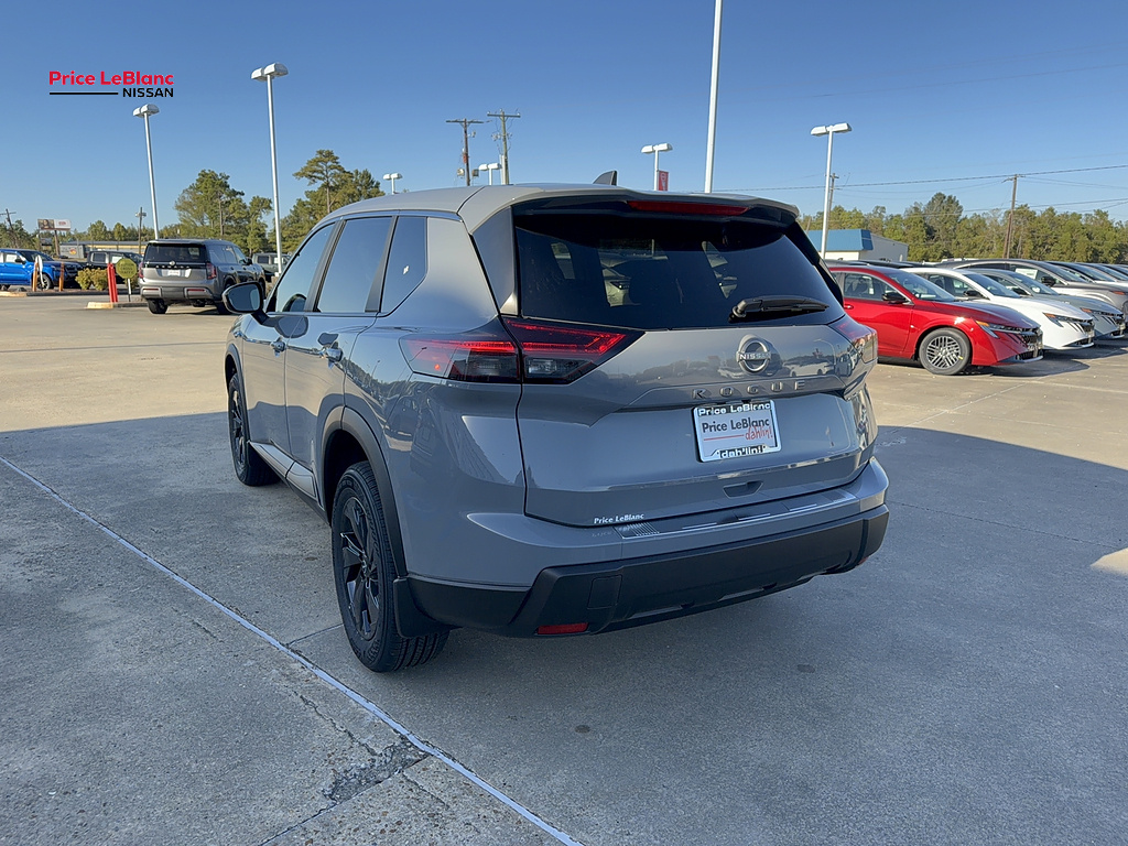 2027 Nissan Rogue photo 6 of 27