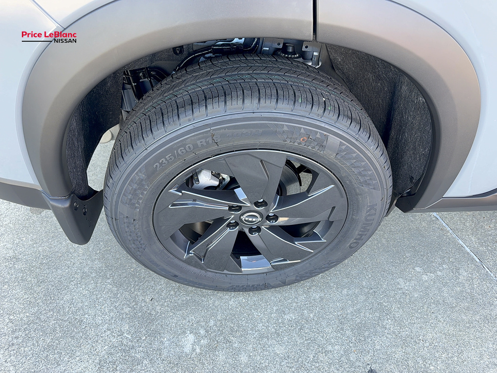 2027 Nissan Rogue photo 10 of 27