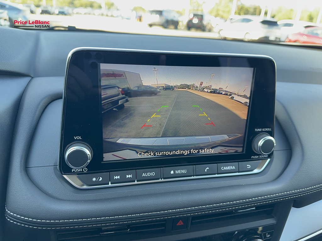 2027 Nissan Rogue photo 25 of 27