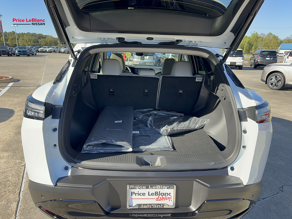 2027 Nissan Murano photo 17 of 25
