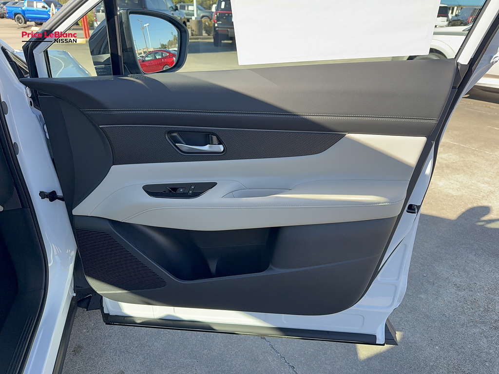 2027 Nissan Murano photo 13 of 25
