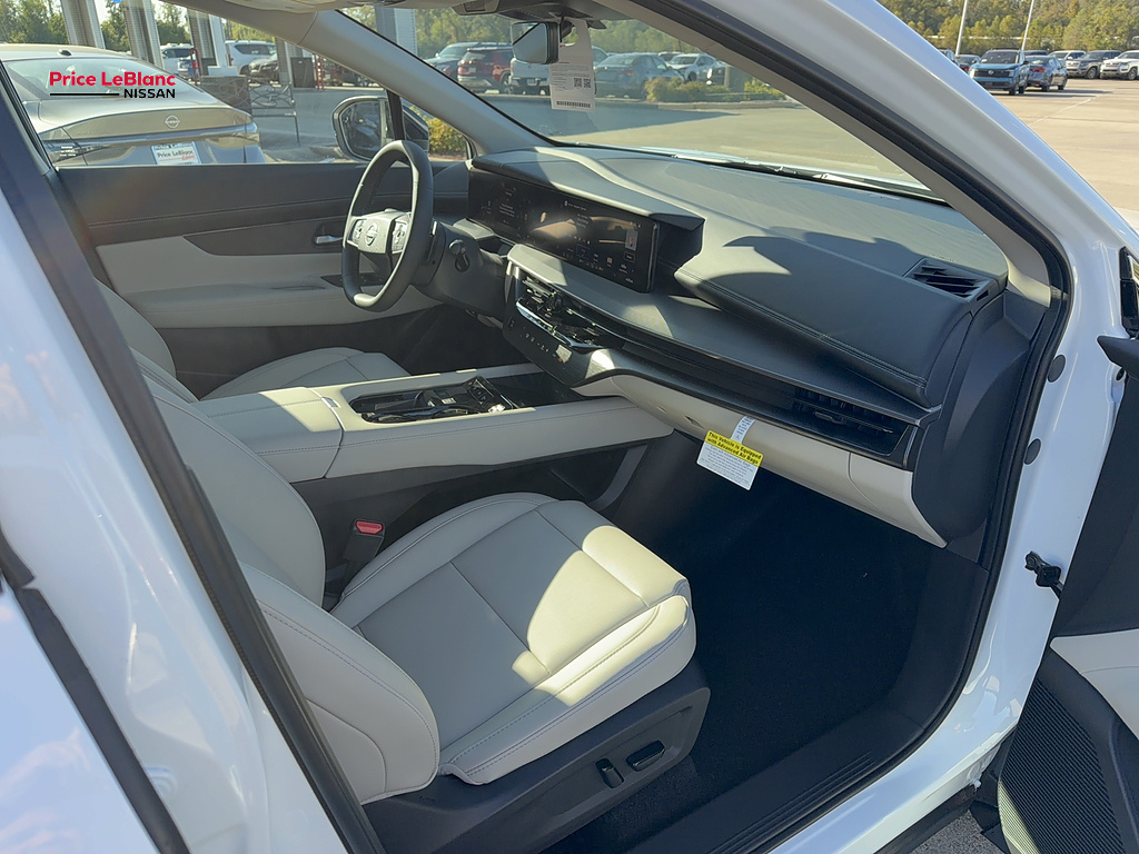 2027 Nissan Murano photo 12 of 25