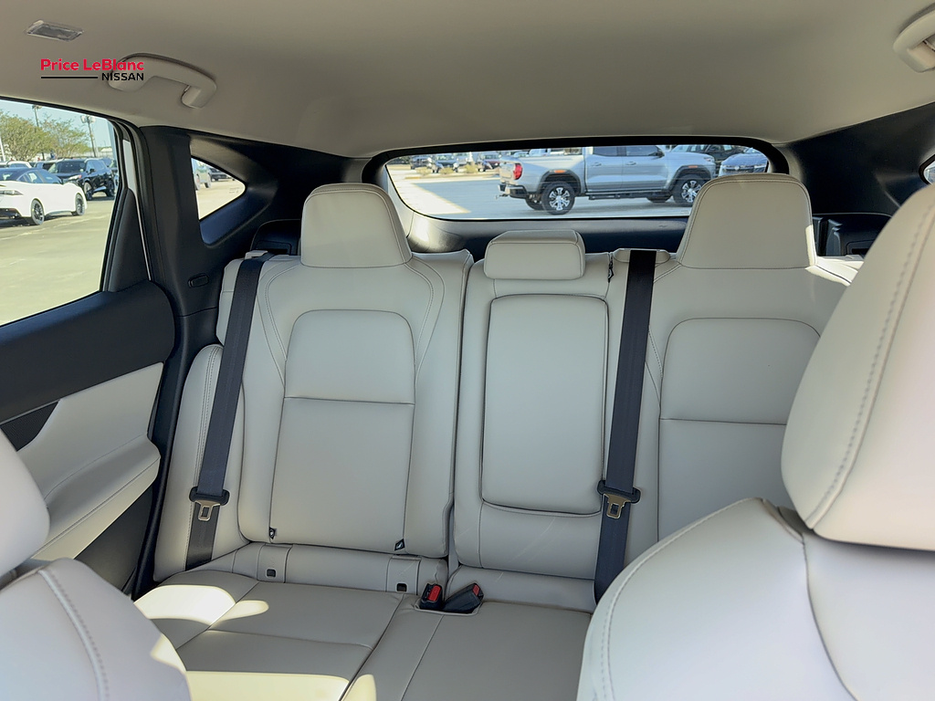 2027 Nissan Murano photo 22 of 25