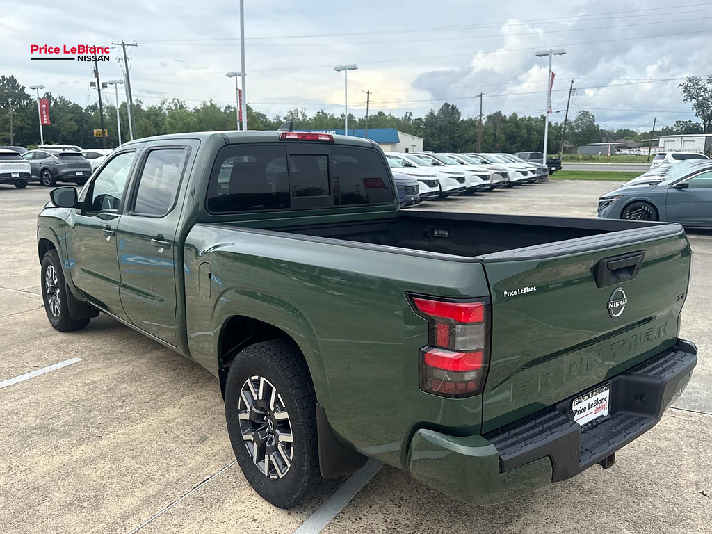 2022 Nissan Frontier SV Tactical Green Metallic at Price LeBlanc Nissan