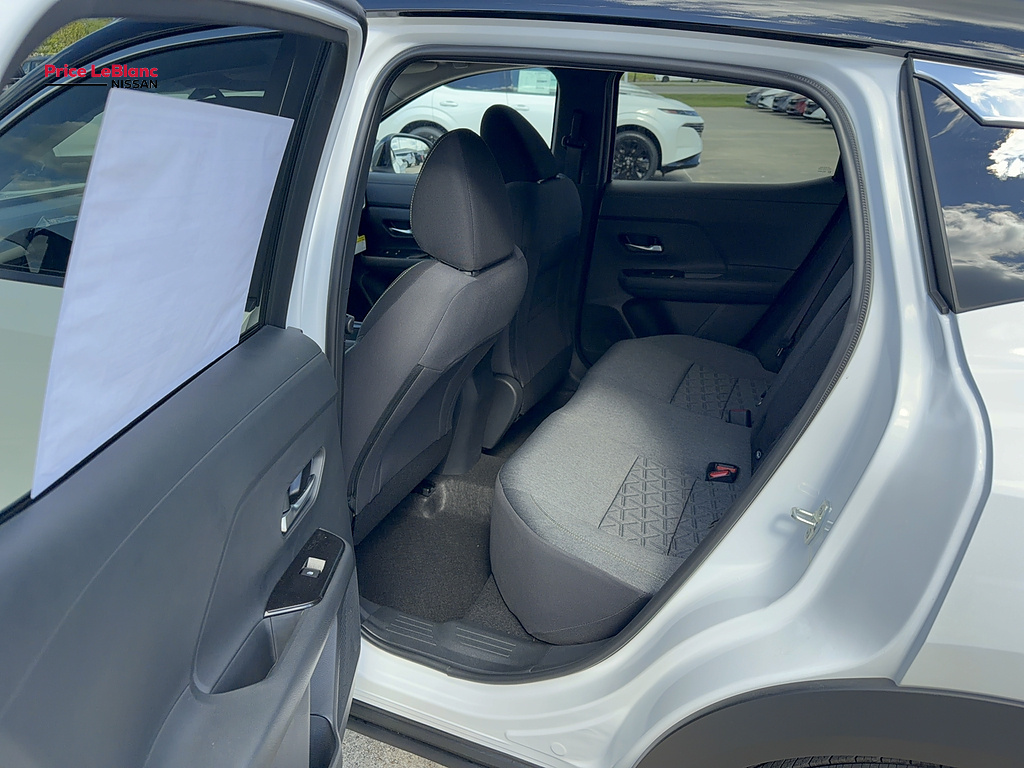 2027 Nissan Kicks photo 14 of 21