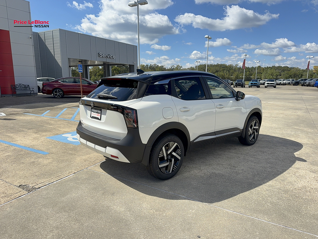 2027 Nissan Kicks photo 8 of 21