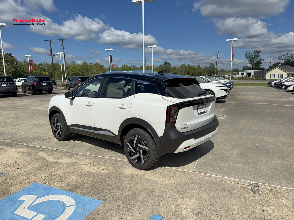 2027 Nissan Kicks photo 6 of 21