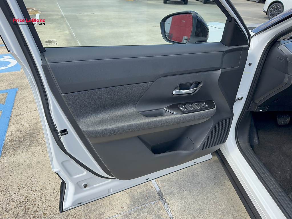 2027 Nissan Kicks photo 16 of 21