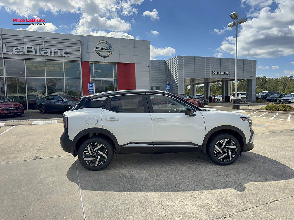 2027 Nissan Kicks photo 9 of 21