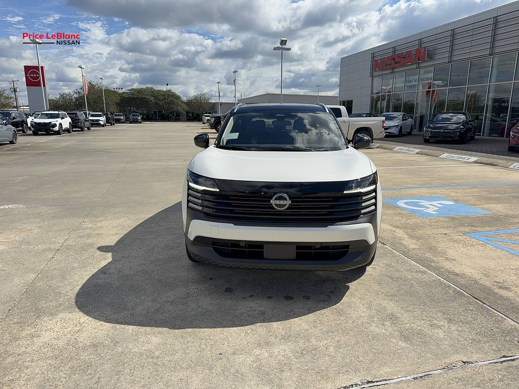 2027 Nissan Kicks photo 3 of 21