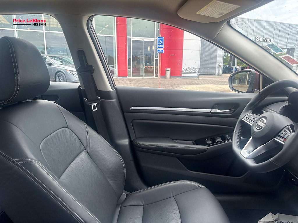 2025 Nissan Altima 2.5 SL RED at Price LeBlanc Nissan