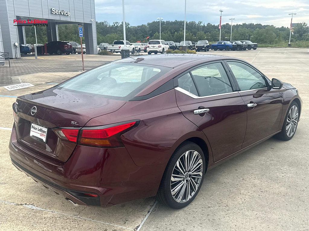 2025 Nissan Altima 2.5 SL RED at Price LeBlanc Nissan