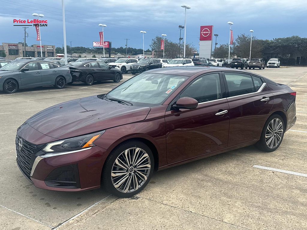 2025 Nissan Altima 2.5 SL RED at Price LeBlanc Nissan