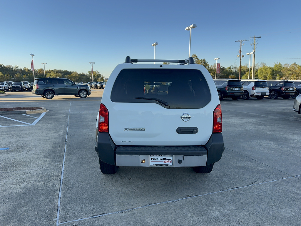 2015 Nissan Xterra photo 9 of 22