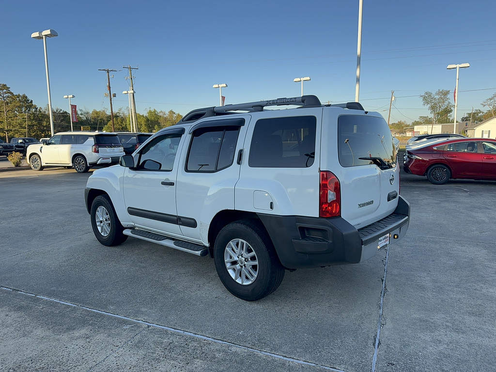 2015 Nissan Xterra photo 6 of 22