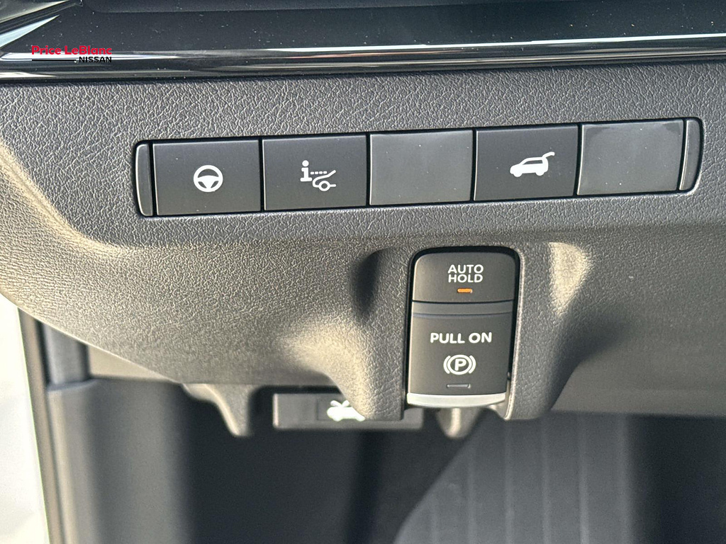 2026 Nissan Murano photo 15 of 18