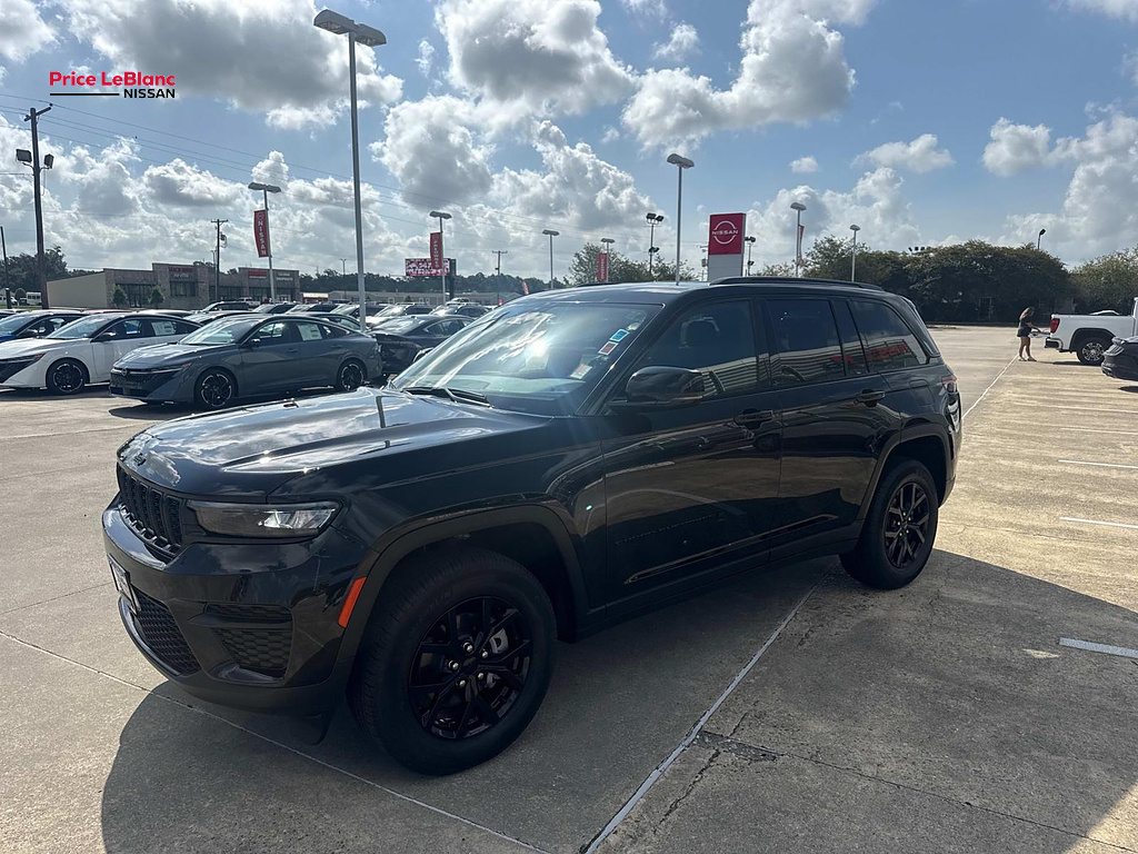 2025 Jeep Grand Cherokee Altitude - 2