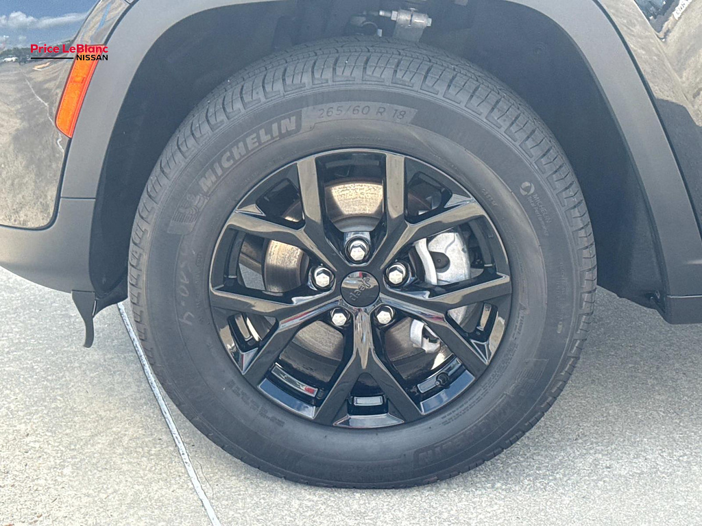 2025 Jeep Grand Cherokee Altitude - 3