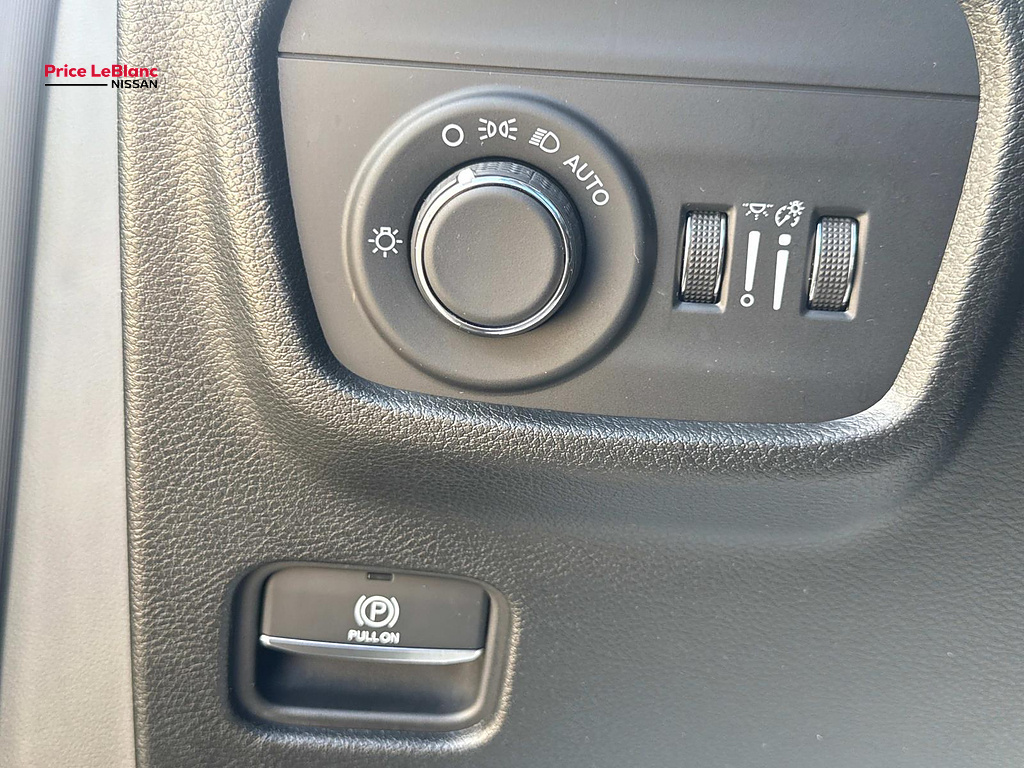 2025 Jeep Grand Cherokee Altitude BLACK at Team Honda