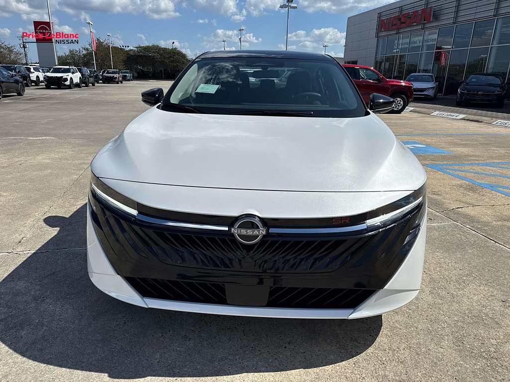 2027 Nissan Sentra SR Aspen White TriCoat/Super Black at Price LeBlanc Nissan