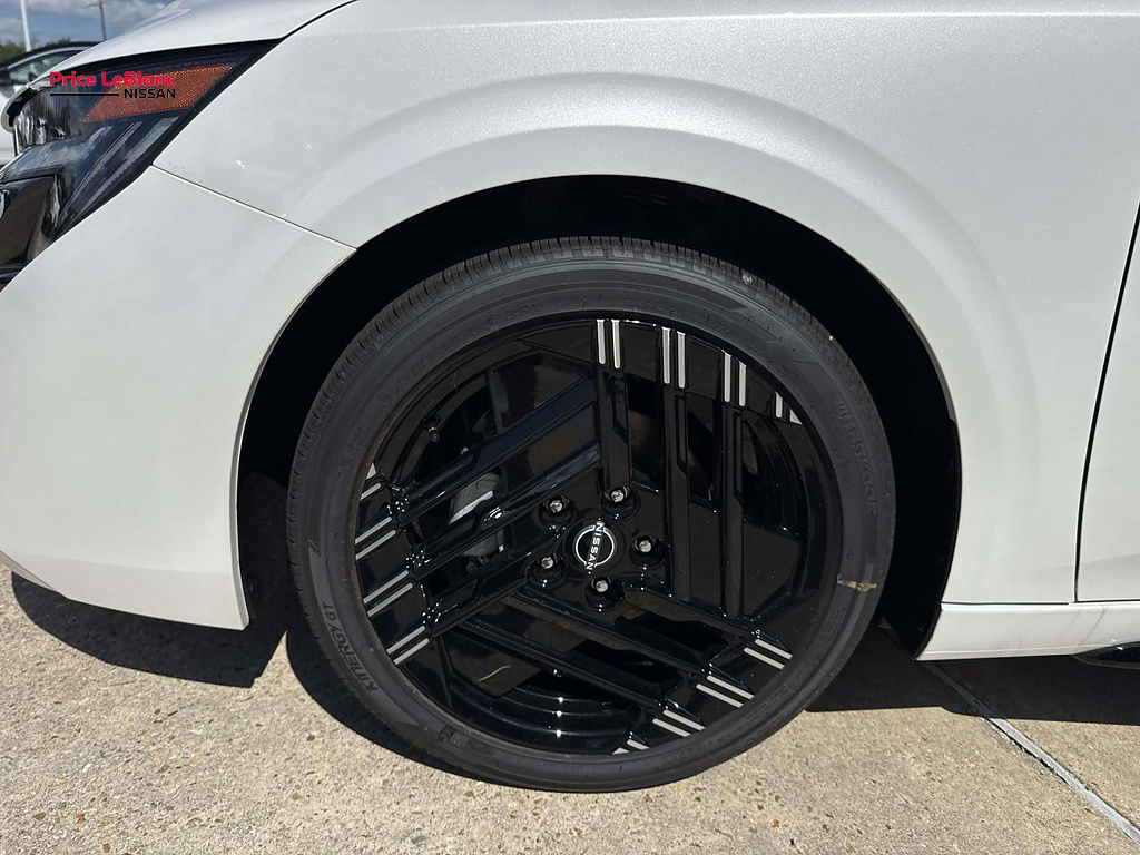 2027 Nissan Sentra SR Aspen White TriCoat/Super Black at Price LeBlanc Nissan
