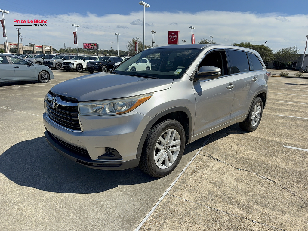2016 Toyota Highlander photo 4 of 26
