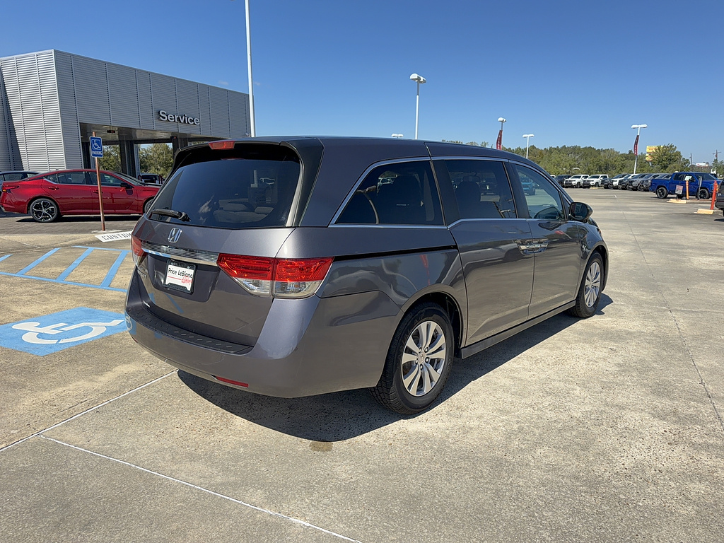 2015 Honda Odyssey photo 7 of 30