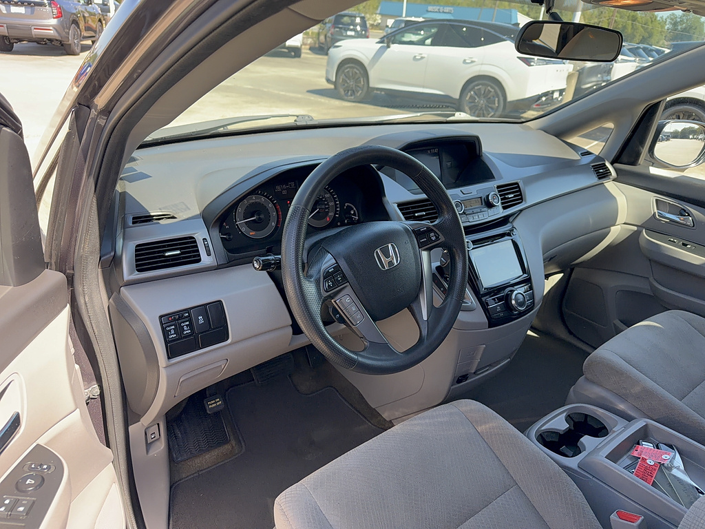 2015 Honda Odyssey photo 24 of 30
