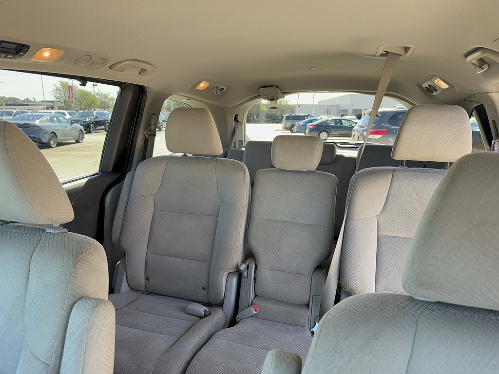 2015 Honda Odyssey photo 22 of 30