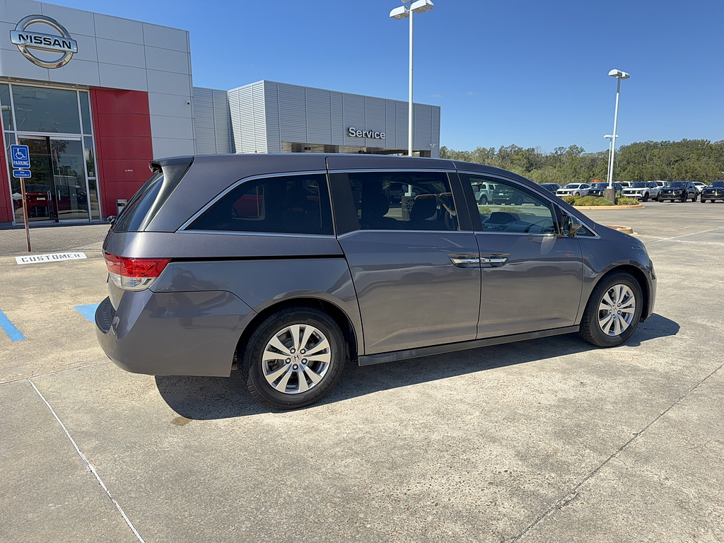 2015 Honda Odyssey photo 8 of 30