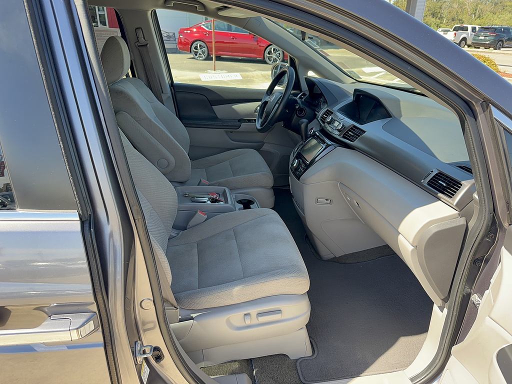 2015 Honda Odyssey photo 11 of 30