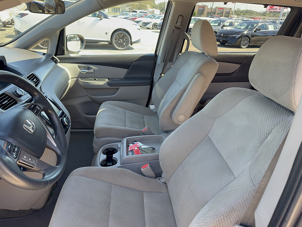 2015 Honda Odyssey photo 23 of 30