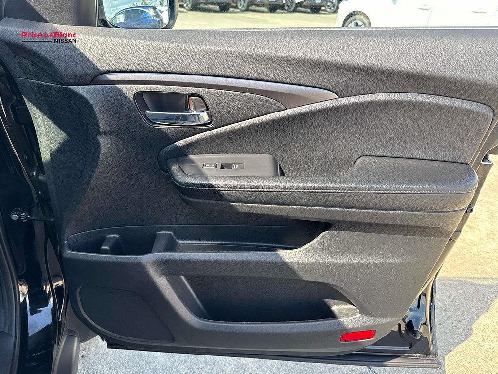 2019 Honda Passport photo 14 of 27