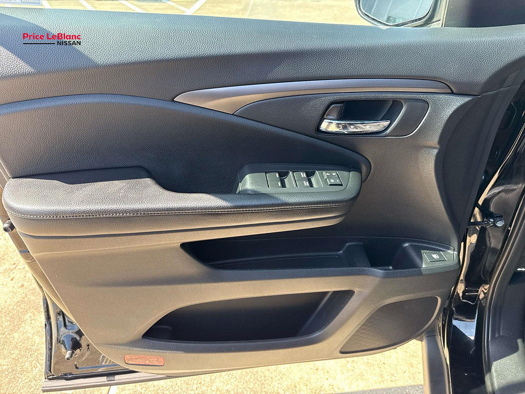 2019 Honda Passport photo 18 of 27