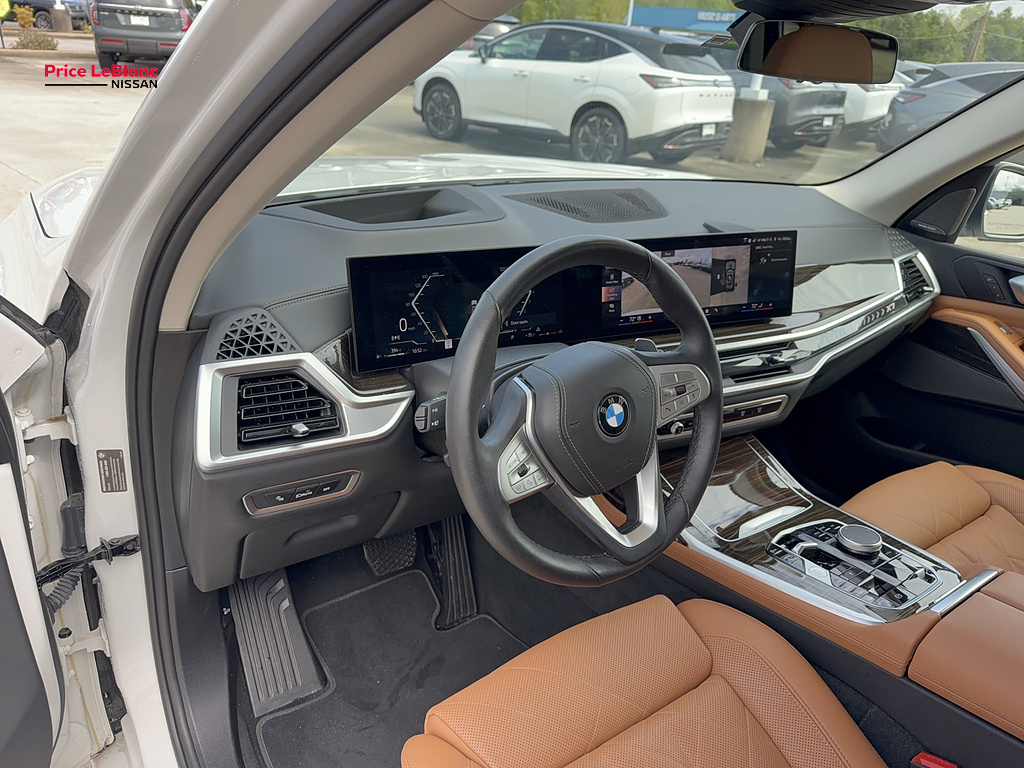 2024 BMW X7 xDrive40i photo 24 of 32