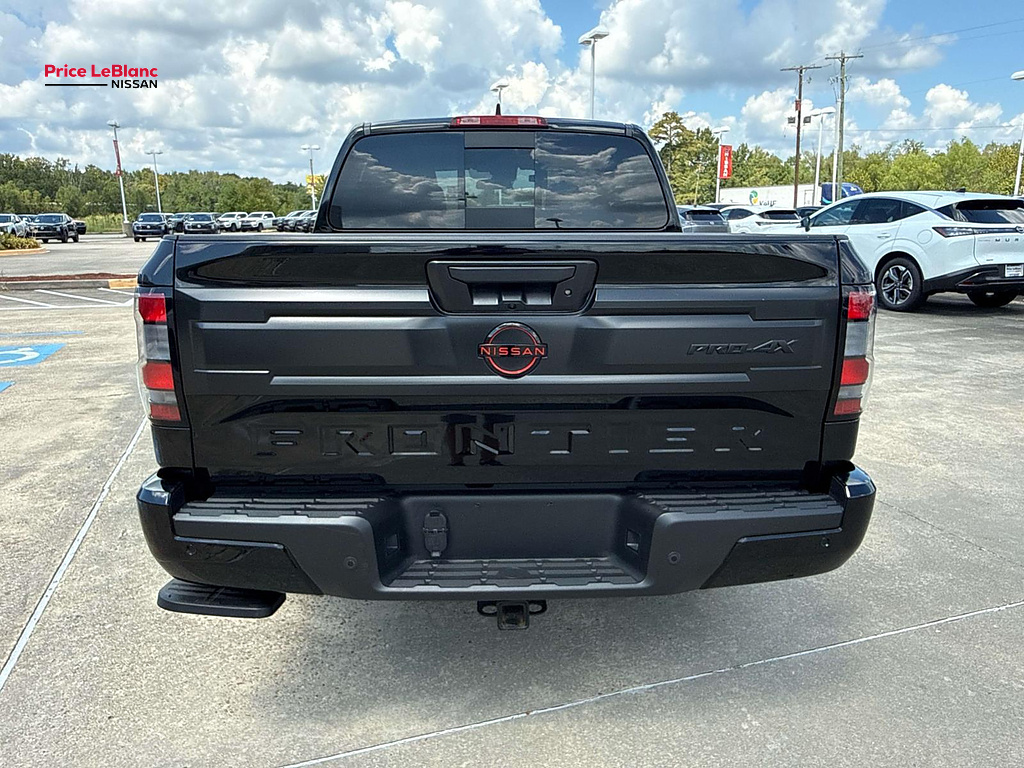 2026 NISSAN FRONTIER photo 6 of 28