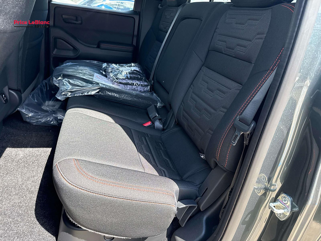 2027 Nissan Frontier photo 8 of 18